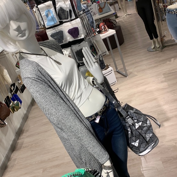 Funky Bucket Bag - Picture 4 of 12